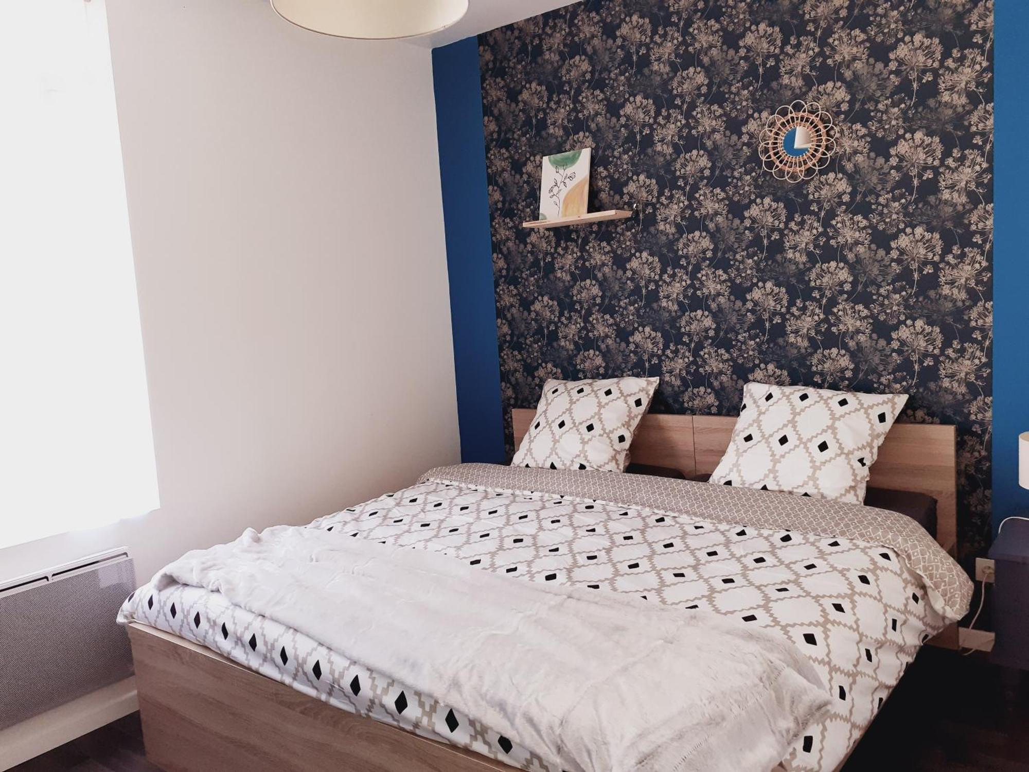 L'Artistique, 4 Lits, 2 Chambres, Stationnement Gratuit, Spacieux, Atypique أميا المظهر الخارجي الصورة